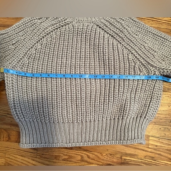 H&M Turtle Neck Sweater with Ribbed Knit- Size small - Picture 7 of 9